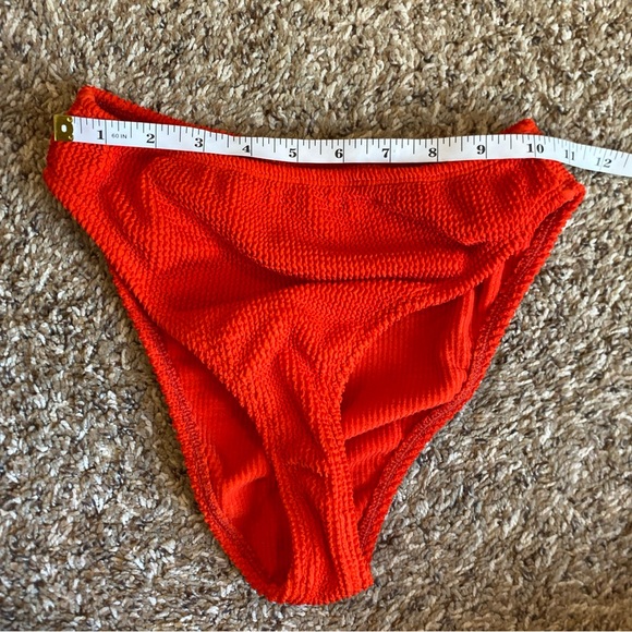 Good American Crinkle Textured Bikini Red Size 1/2 - Picture 6 of 11